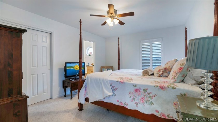 Welcome to easy lake living with this 5 bedroom, 3.5 bath home - photo 20