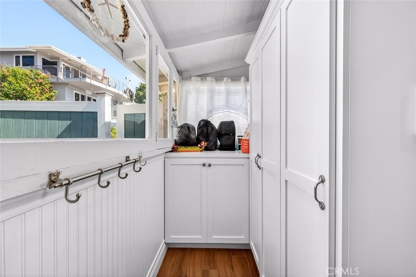Modern coastal charm: A reimagined craftsman retreat Discover - photo 26
