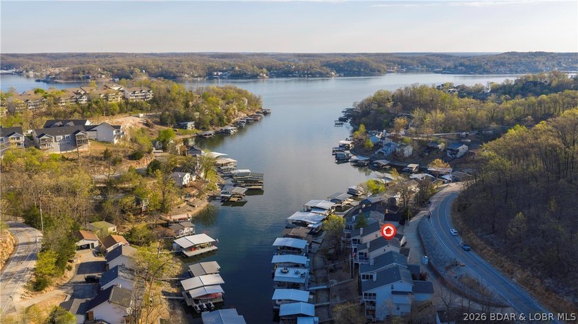 Welcome to easy lake living with this 5 bedroom, 3.5 bath home - photo 41