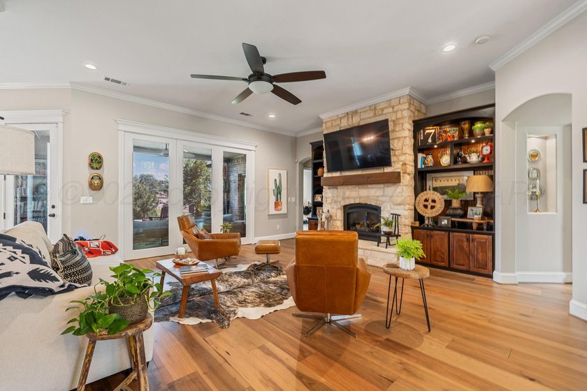 Beautifully updated Canyon home that backs up to Palo Duro Creek - photo 4