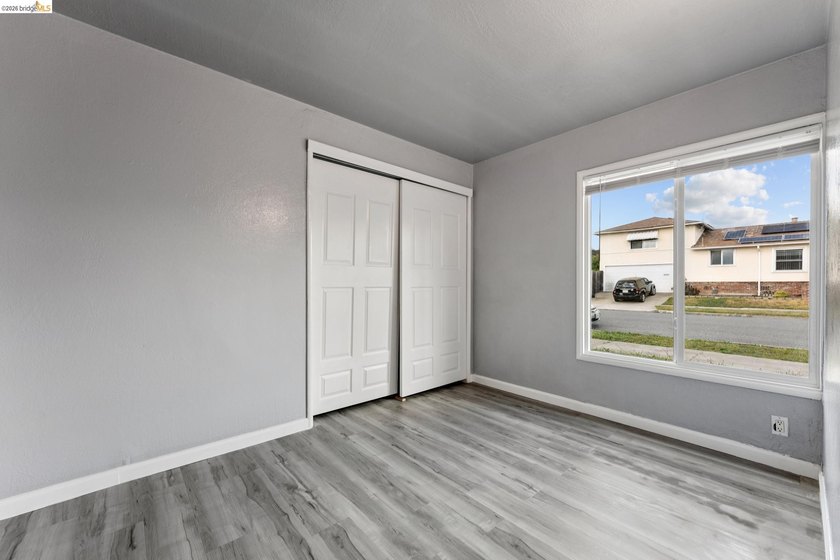 Exceptional duplex opportunity in Richmond offering the perfect - photo 17