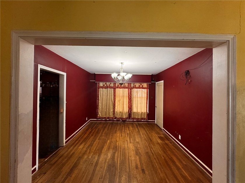 Step into a piece of Corpus Christi history with this spacious - photo 6