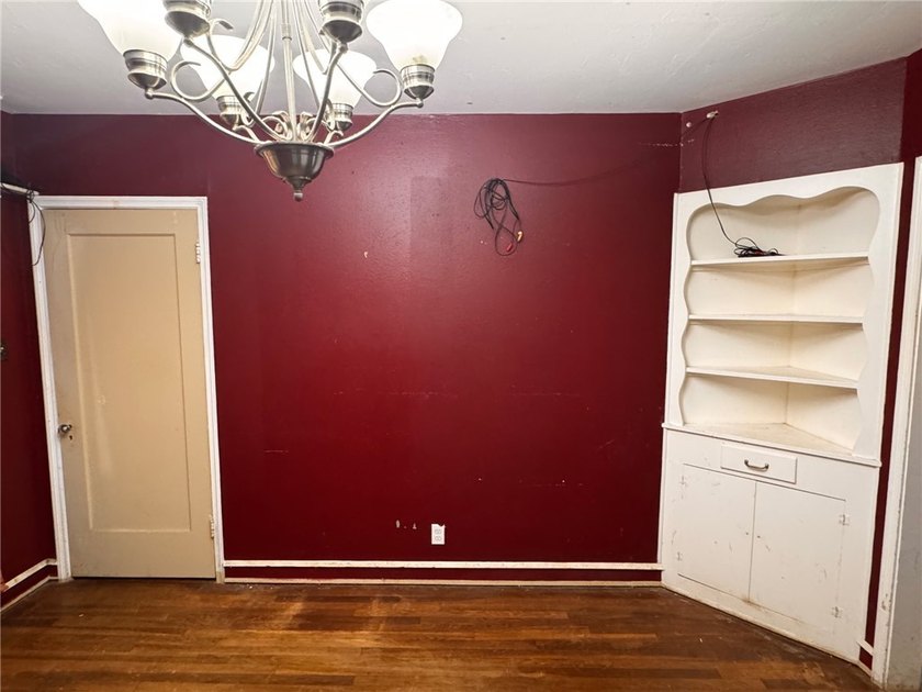 Step into a piece of Corpus Christi history with this spacious - photo 7