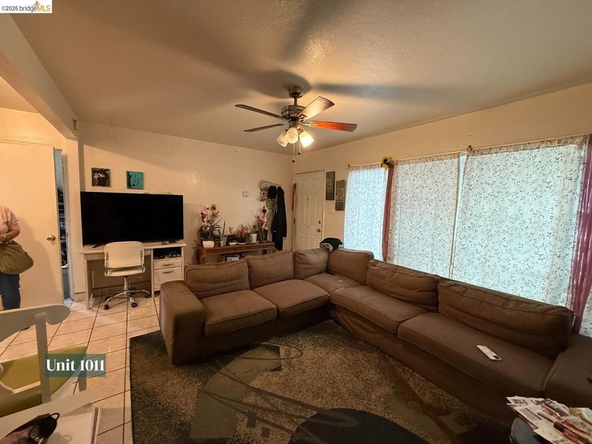 Exceptional duplex opportunity in Richmond offering the perfect - photo 36