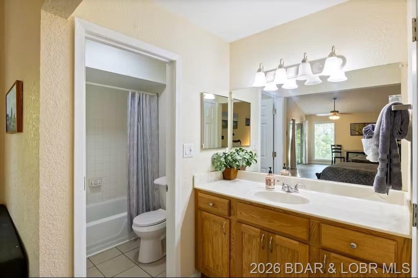 Welcome home to this beautiful 3 bedroom, 3 bathroom retreat on - photo 17