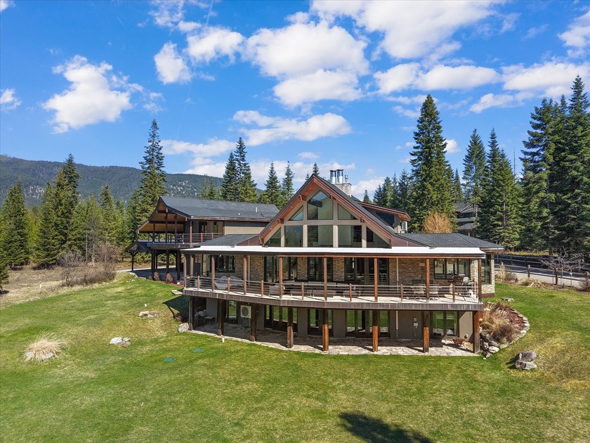 Welcome to 15 Copper Ridge Road in beautiful Trout Creek. This - photo 3