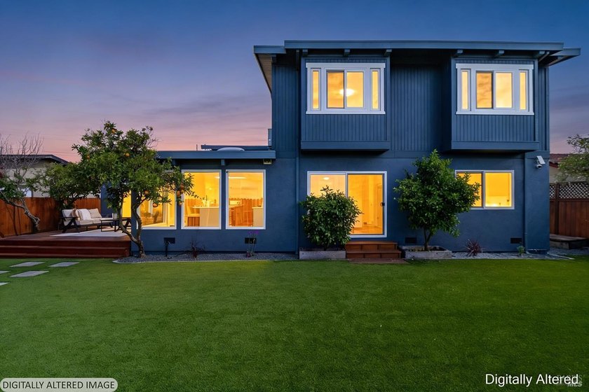 Rare 5 bedroom opportunity in the coveted Corte Madera flats - photo 34