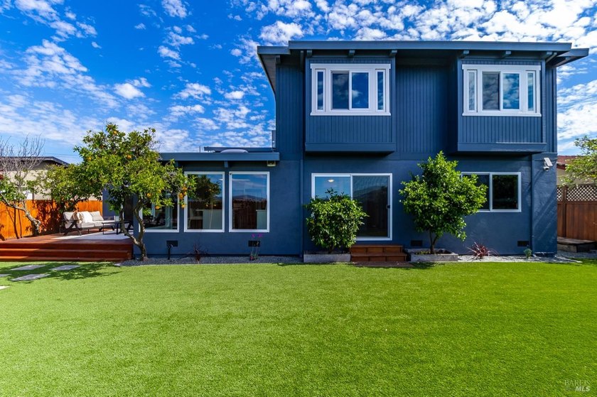 Rare 5 bedroom opportunity in the coveted Corte Madera flats - photo 35