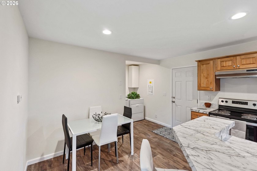 This move-in-ready home offers three bedrooms, twOpo bathrooms - photo 10