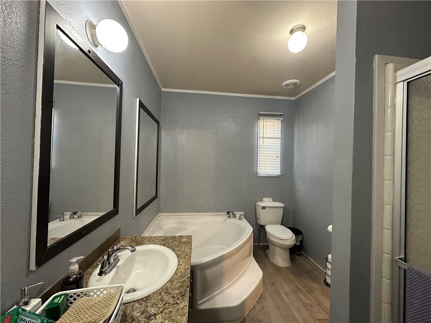 Welcome to this well-maintained 3-bedroom, 2-bath mobile home - photo 13
