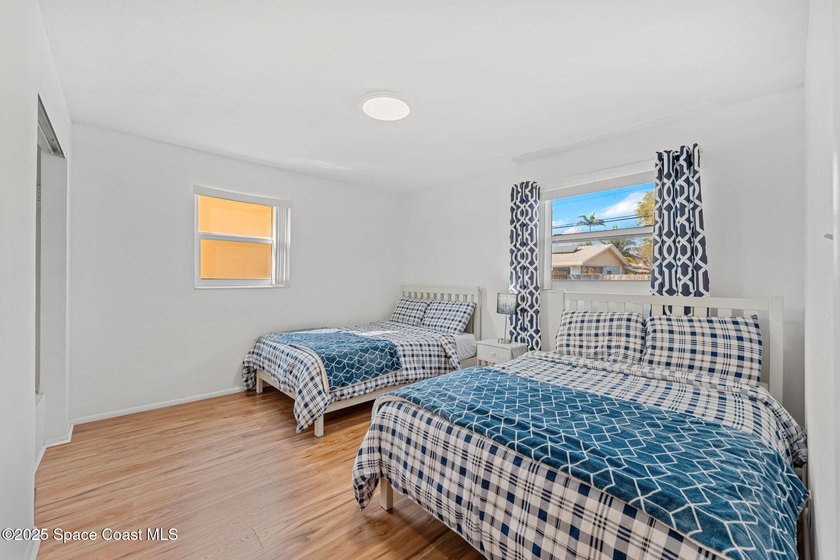 Coastal living at its best! This fully renovated 3-bed, 2-bath - photo 19