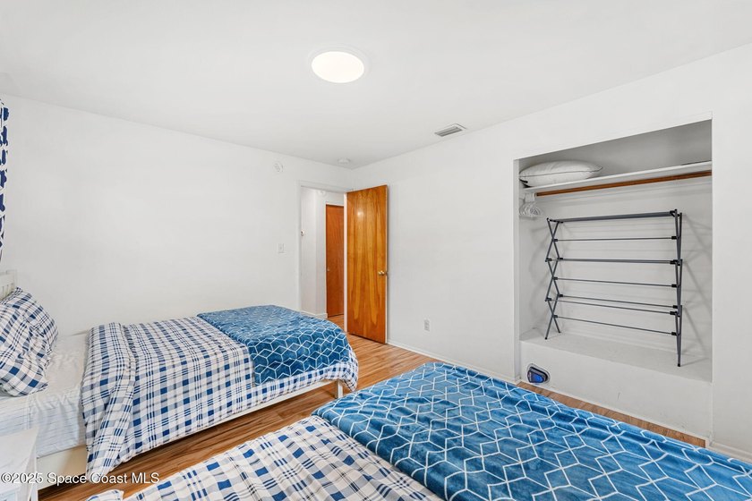 Coastal living at its best! This fully renovated 3-bed, 2-bath - photo 20