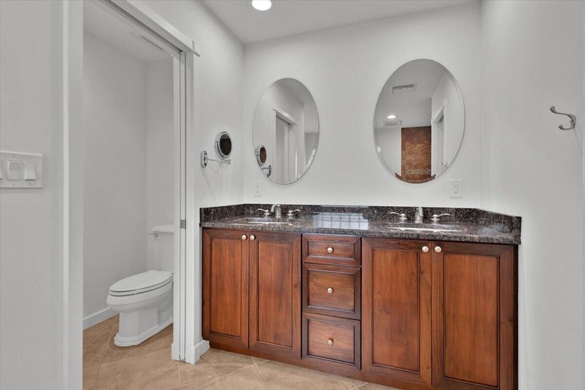 Beautifully maintained 3 BR, 2.5 BA waterfront home with 94' of - photo 31