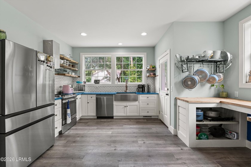 Modern coastal farmhouse living meets Lowcountry charm at 2 - photo 13