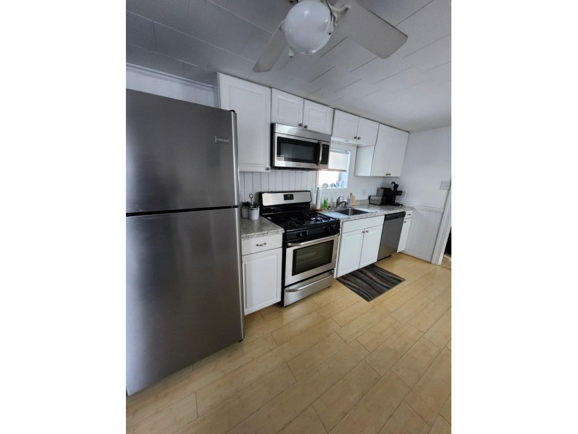 This is the perfect location, close to Town and close to Maddox - photo 4