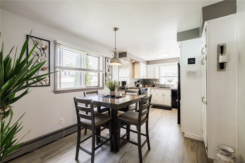 Beautifully maintained 3-bedroom, 1.5-bath split-level home - photo 17