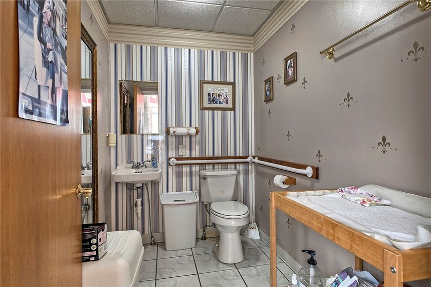Opportunity in the heart of Ligonier Boro. This fourplex offers - photo 5