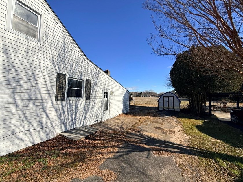 1,280 sq. ft. ranch-style residence situated on a .25-acre lot - photo 4