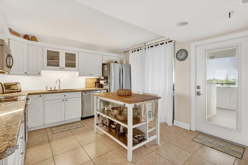 DIRECT OCEAN VIEWS! Stunning turquoise ocean views from this 6th - photo 12