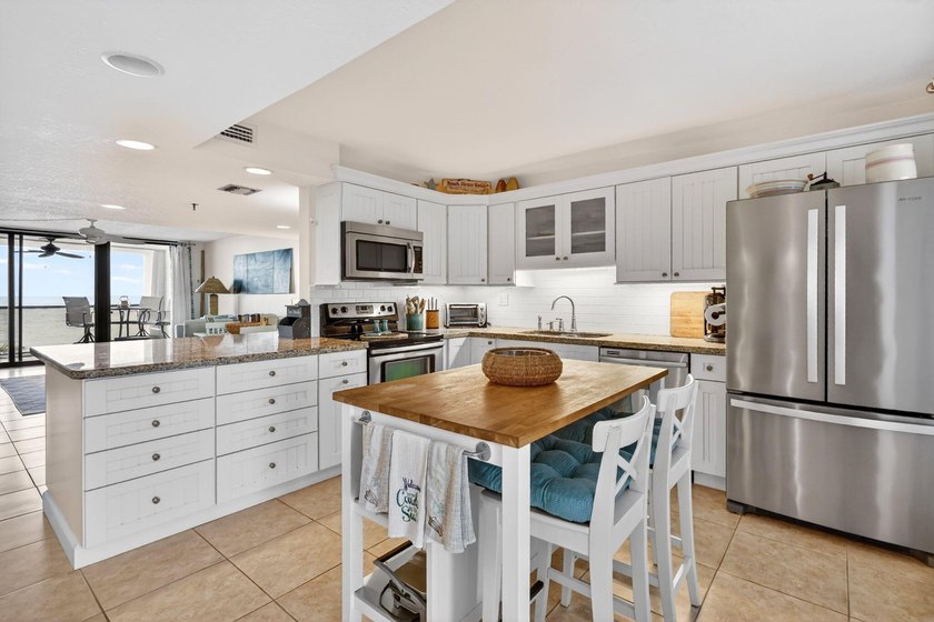 DIRECT OCEAN VIEWS! Stunning turquoise ocean views from this 6th - photo 13