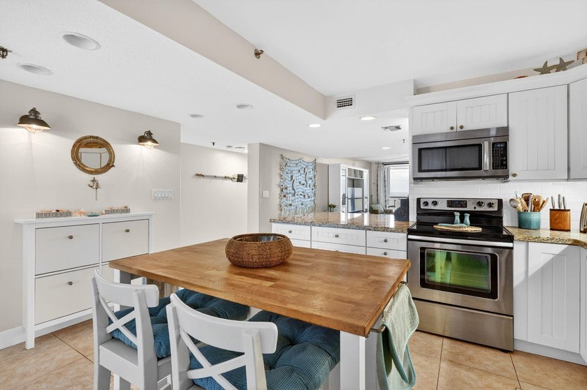 DIRECT OCEAN VIEWS! Stunning turquoise ocean views from this 6th - photo 14