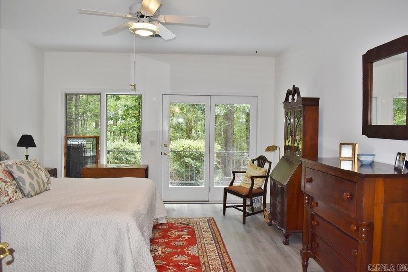 This Beautiful custom-built home is thoughtfully designed and - photo 24