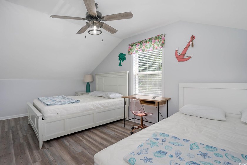 Do you want to live on VACATION full time or have a fabulous - photo 25