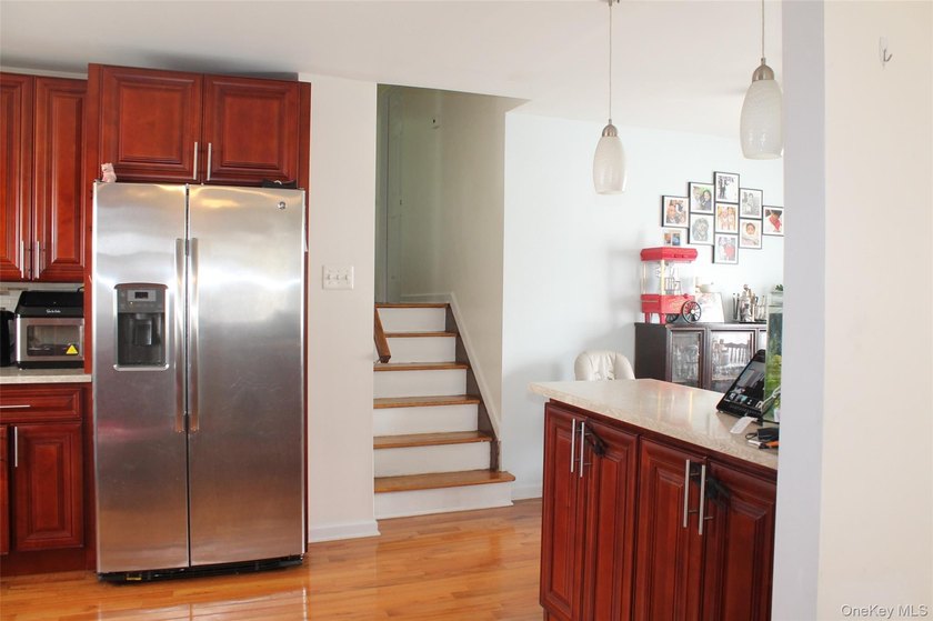 Welcome to your new home- a beautifully maintained and fully - photo 11