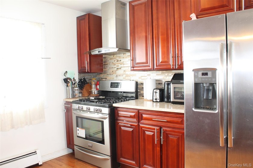 Welcome to your new home- a beautifully maintained and fully - photo 16