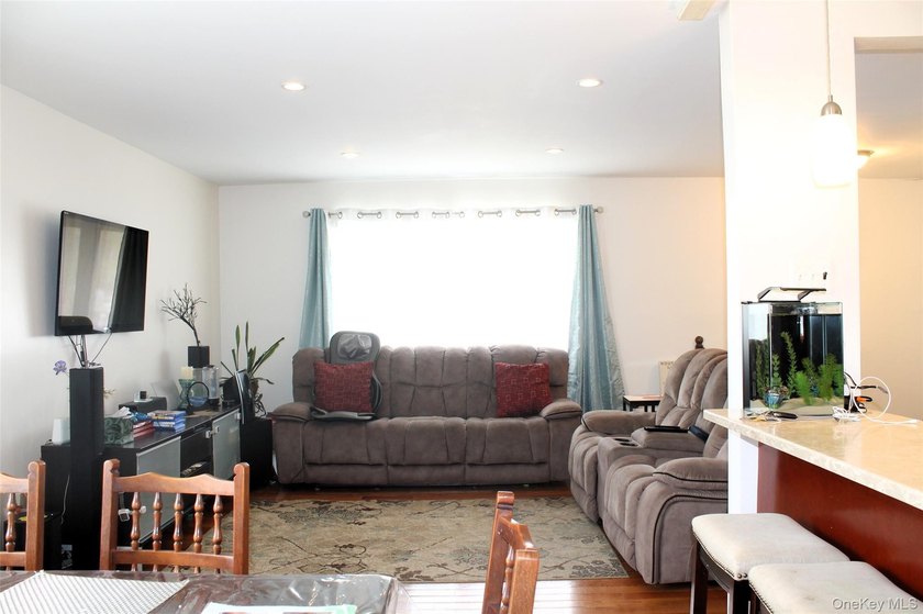 Welcome to your new home- a beautifully maintained and fully - photo 20