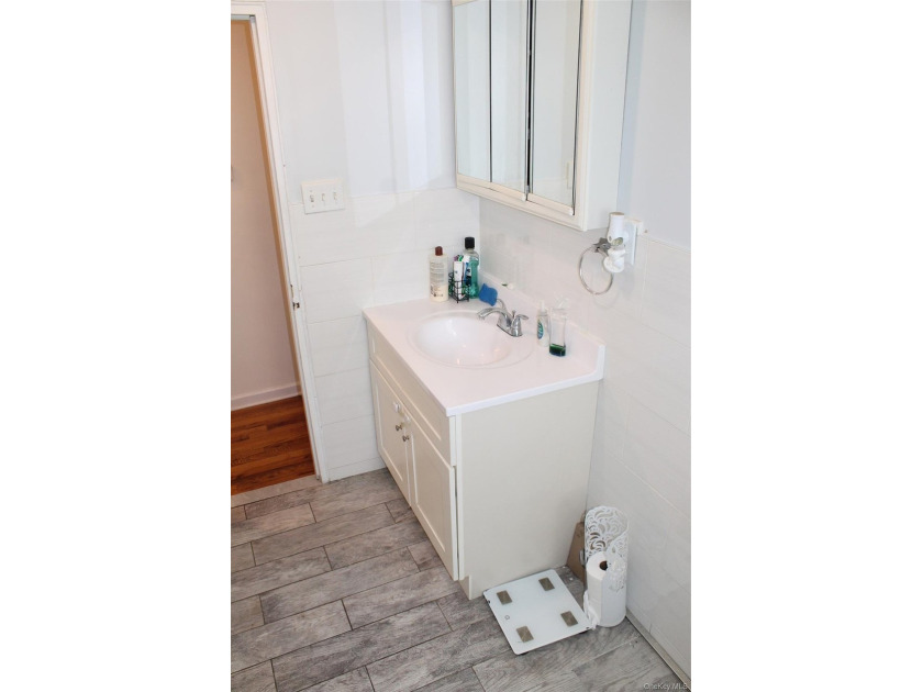 Welcome to your new home- a beautifully maintained and fully - photo 26