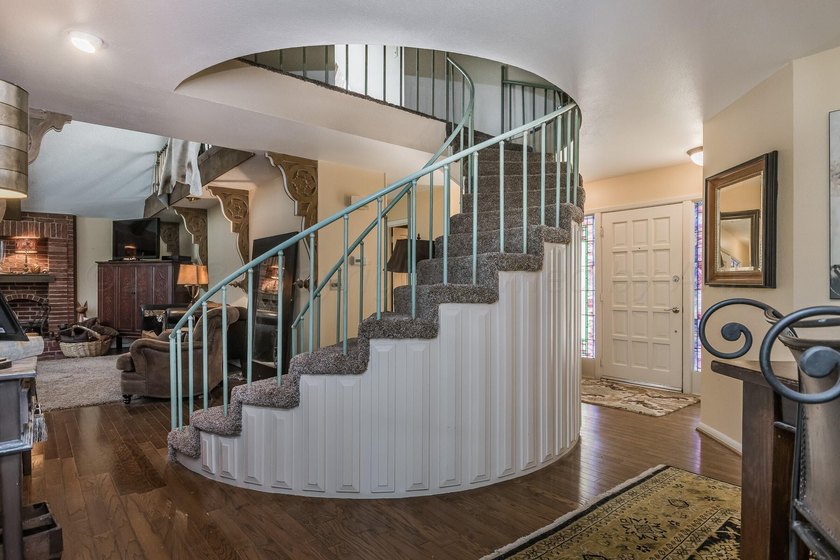 Perfectly blending architectural beauty with everyday comfort - photo 10