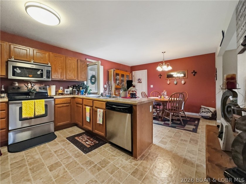 Fresh opportunity for this 4-be, 3-bath home offering over 2,000 - photo 11