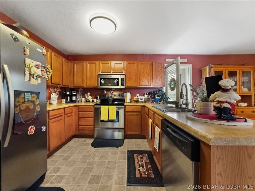 Fresh opportunity for this 4-be, 3-bath home offering over 2,000 - photo 12