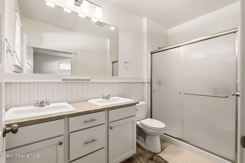 Pristine Cottage in Dover Bay featuring a main level primary - photo 8