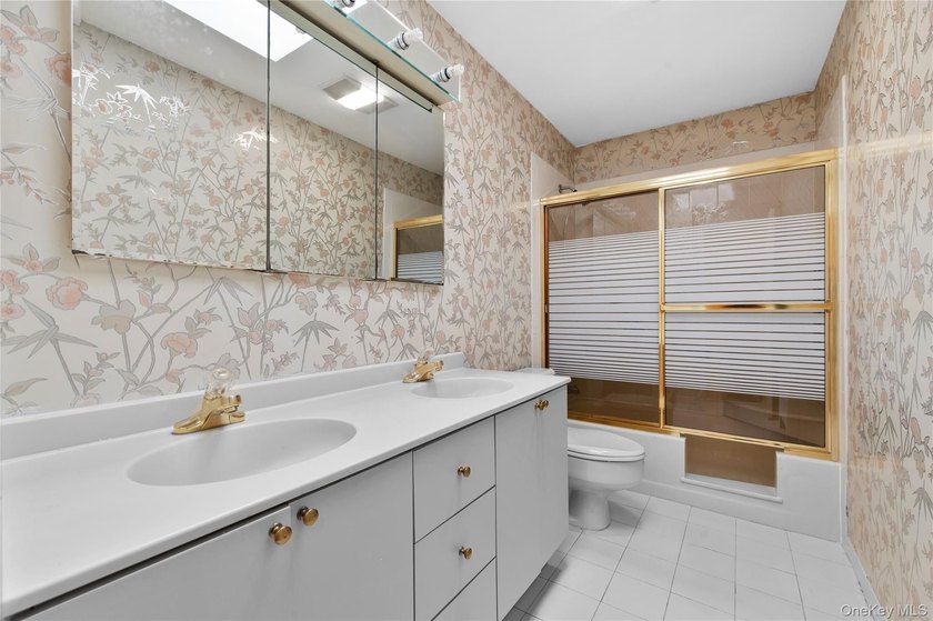 Welcome to 3951 Bernice Road in Seaford! Nestled on a quiet - photo 13
