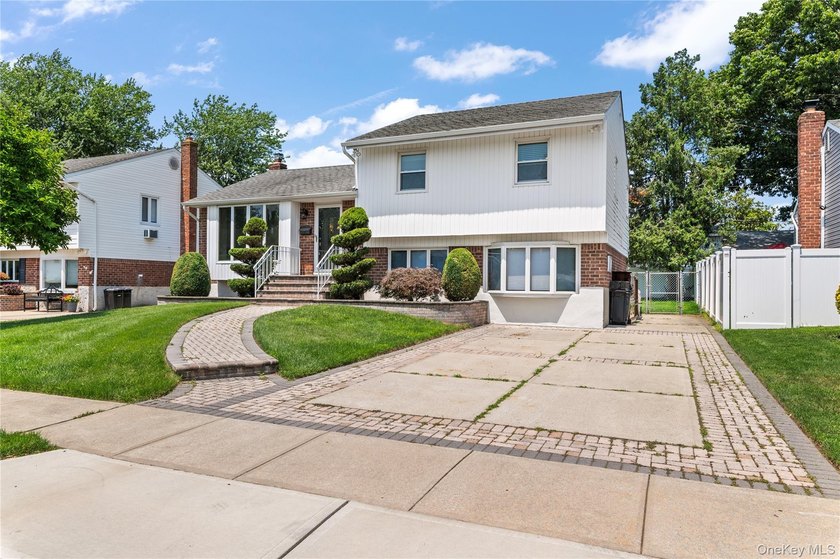Welcome to 3951 Bernice Road in Seaford! Nestled on a quiet - photo 21