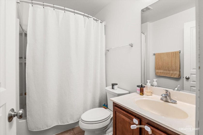 Discover comfort and convenience in this beautiful 2-bedroom - photo 7