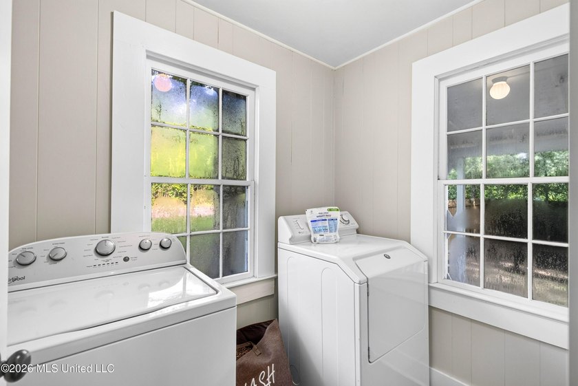 Fall in love with the rustic cottage charm and cozy feel of this - photo 18