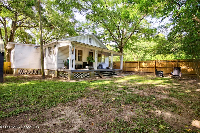 Fall in love with the rustic cottage charm and cozy feel of this - photo 30