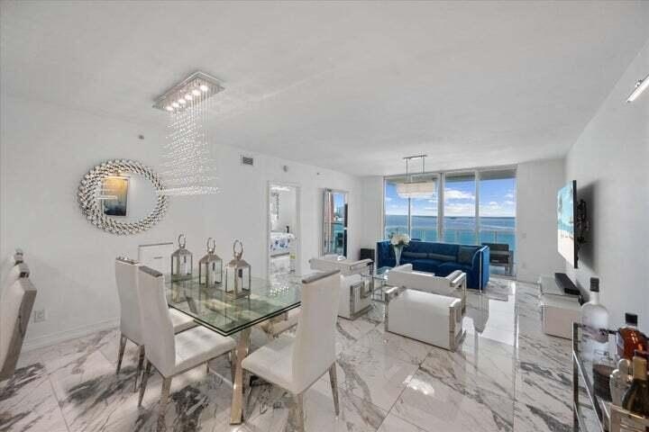Beautifully 3BR/3.5BA Intracoastal condo with breathtaking water - photo 9