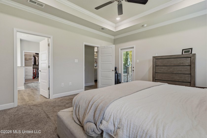 Step into this stunning 5-bedroom, 3-bathroom home offering the - photo 28