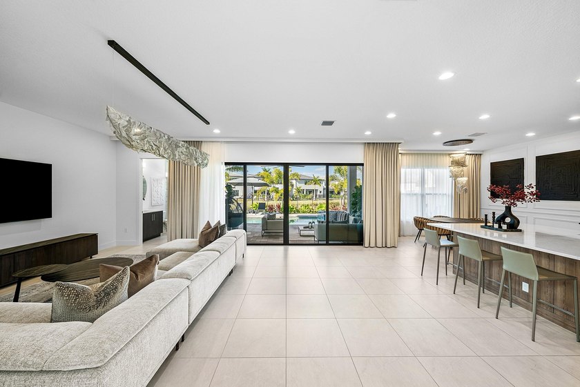 A masterfully upgraded contemporary home with a private resort - photo 11