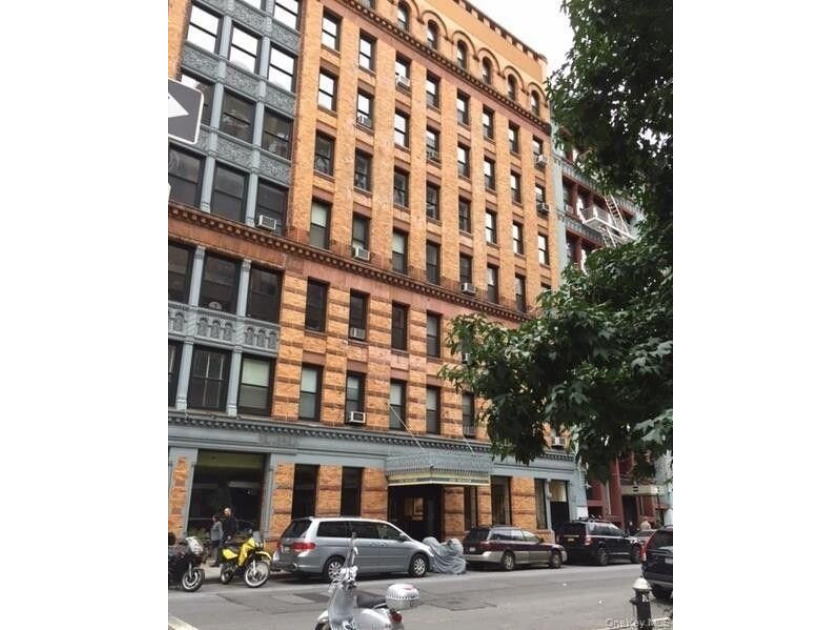 Just Listed! Chic renovated 2 bed Loft with washer dryer on High - photo 15