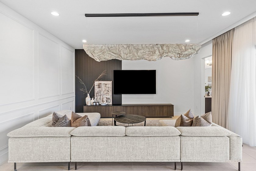 A masterfully upgraded contemporary home with a private resort - photo 17
