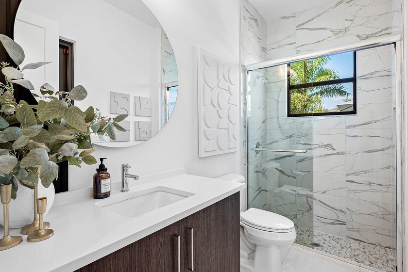 A masterfully upgraded contemporary home with a private resort - photo 20