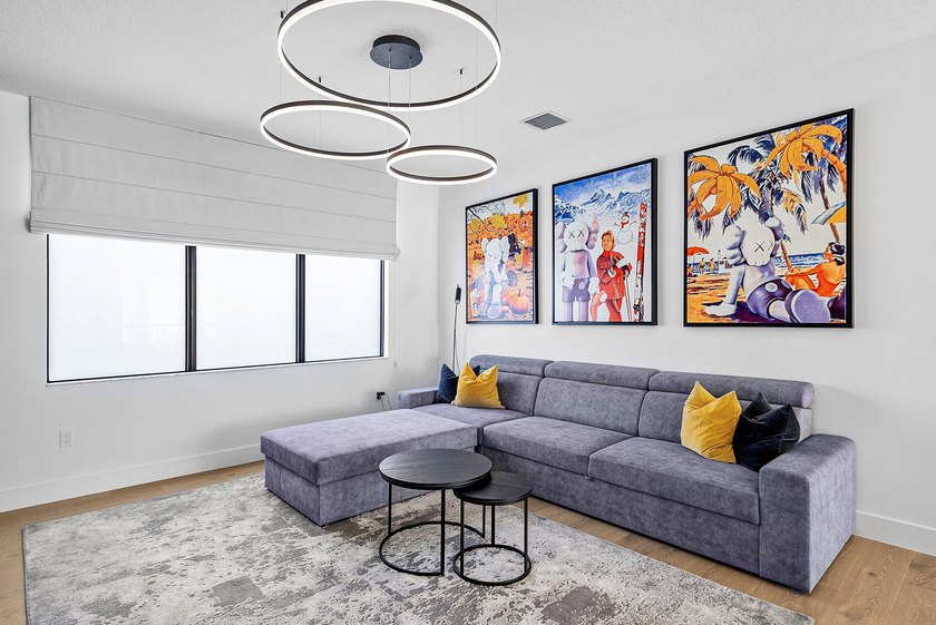 A masterfully upgraded contemporary home with a private resort - photo 24