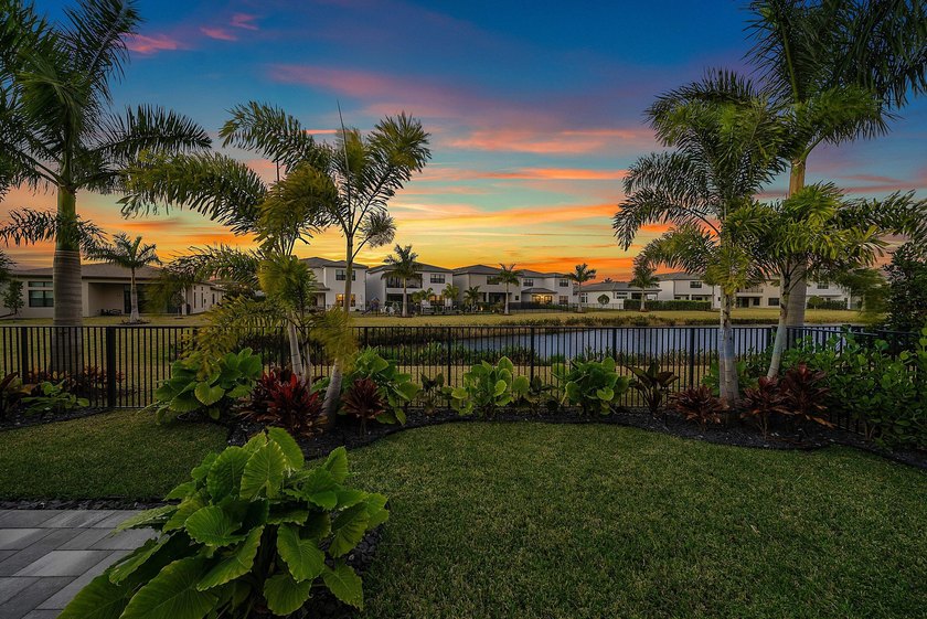 A masterfully upgraded contemporary home with a private resort - photo 60