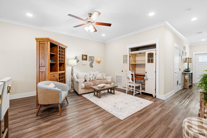 Beautifully maintained, thoughtfully designed townhome in the - photo 21