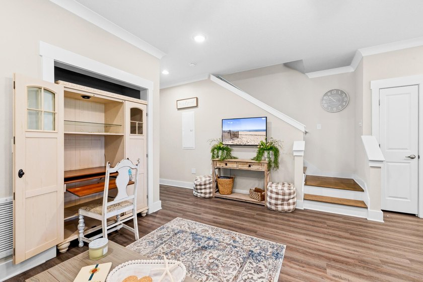 Beautifully maintained, thoughtfully designed townhome in the - photo 22
